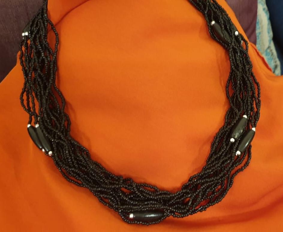 Black Beads Choker Necklace - La Veliere